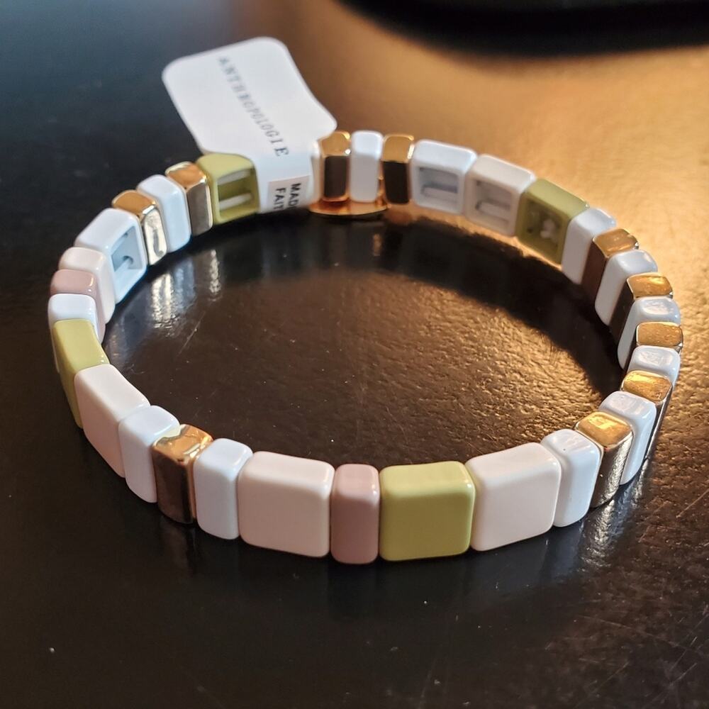 Anthropologie Serafina Med Chicklet Green and gold stretchy bracelet NWT